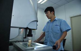 塑料模具廠對于《心》—倡導心態(tài)開拓人生的哲學家的精彩分享！